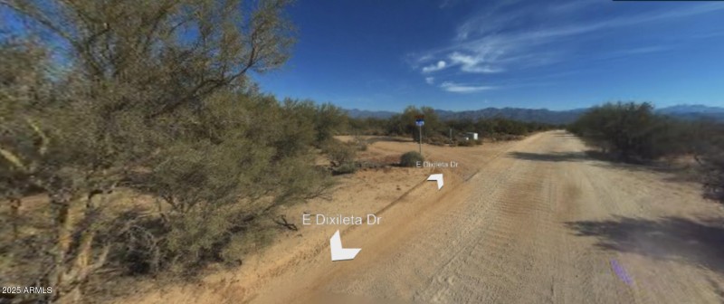 Dixileta to East