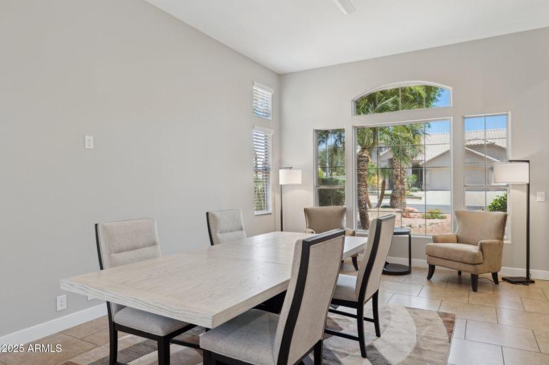 9-web-or-mls-16630-n-61st-pl - Copy (2)