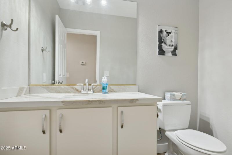 23-web-or-mls-16630-n-61st-pl