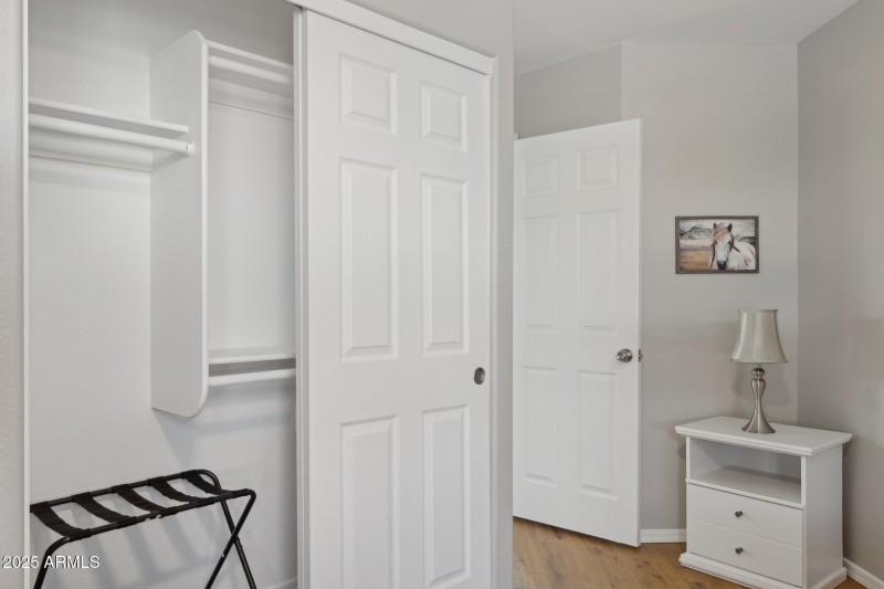 26-web-or-mls-16630-n-61st-pl