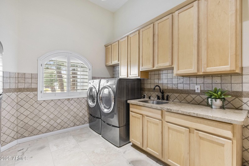 Laundry/ Utility Room