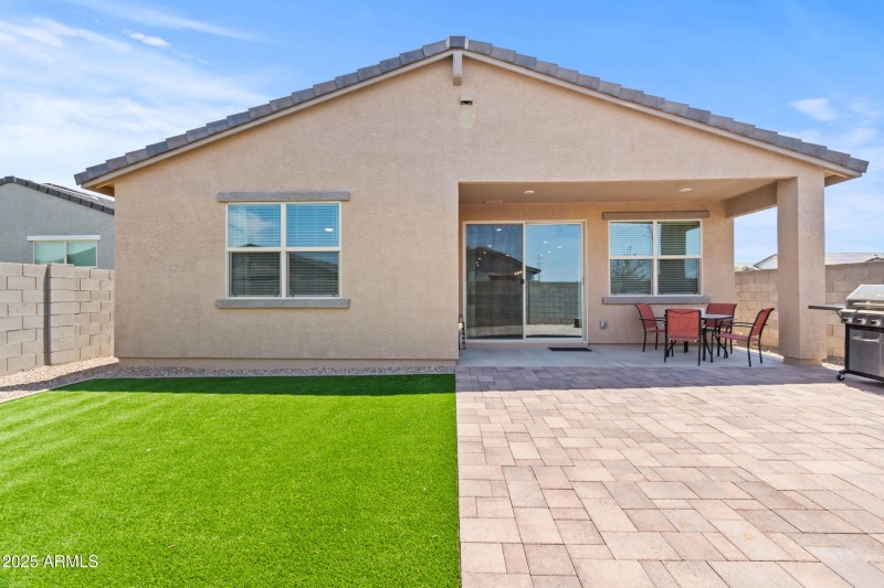 2898 kim dr-32