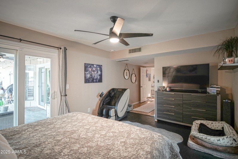 702 E Coral Gables Dr X-24