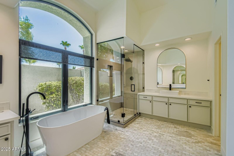 015 - 33 Primary Bathroom