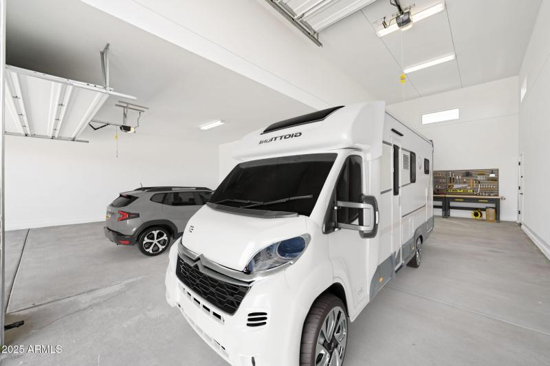 37-web-or-mls-E Twin Acres Dr-S0708-031