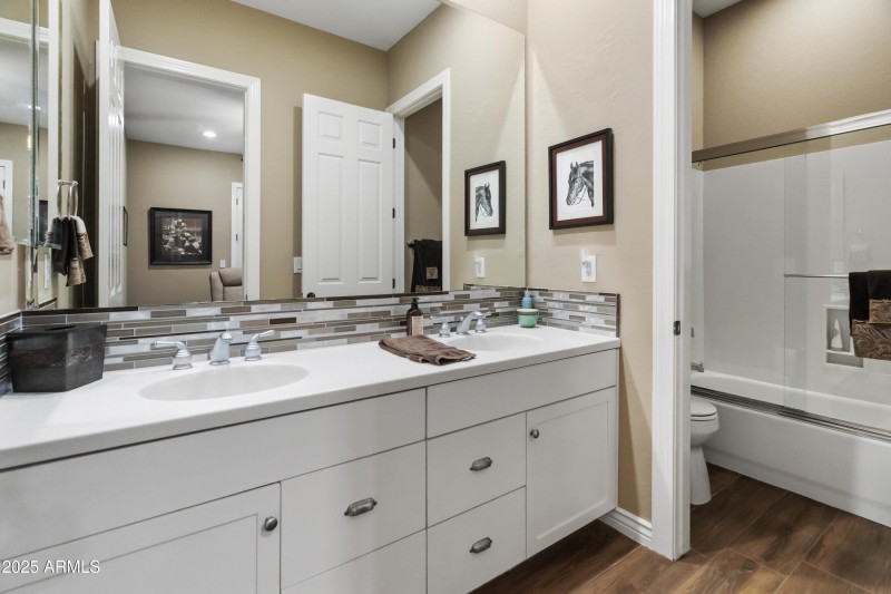 42421 N Back Creek Way-25