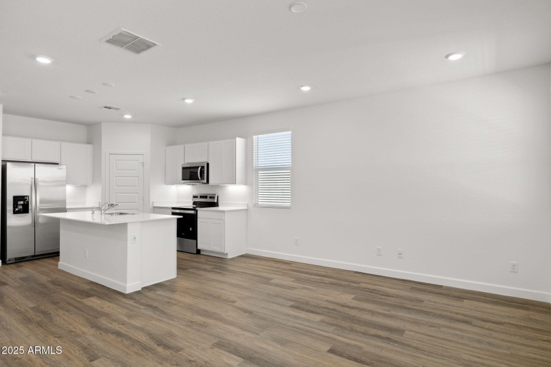 32-web-or-mls-17713-w-eva-st-lot-3-zanje