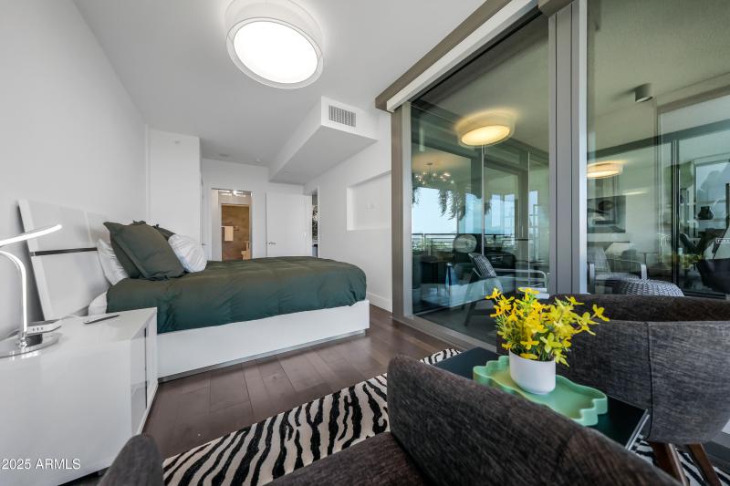 Primary suite