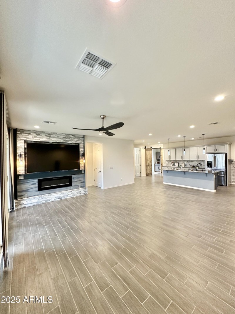 Gathering Room, Wall TV Stays!