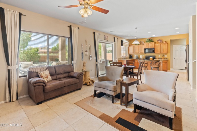 26011 W Tonopah Dr-59