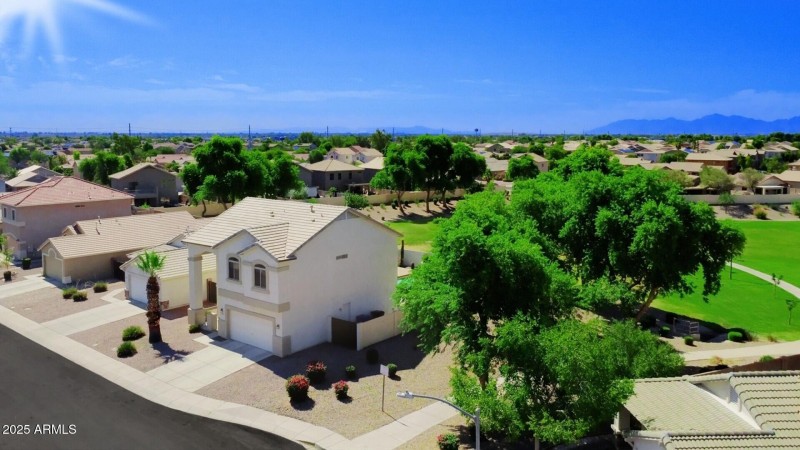 thumbnail_Lisbon Drive (1)