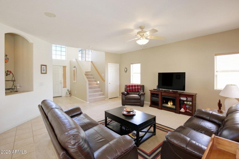 thumbnail_Lisbon Drive (17)