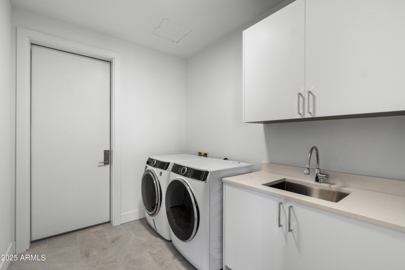 37-Laundry Room
