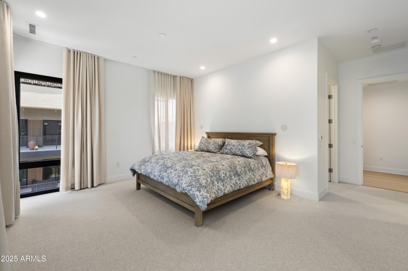 17-Primary Bedroom
