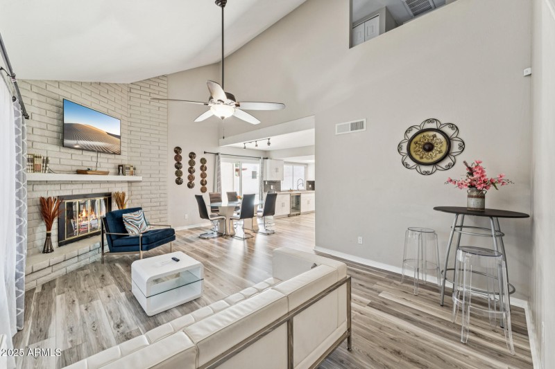 005-living-room