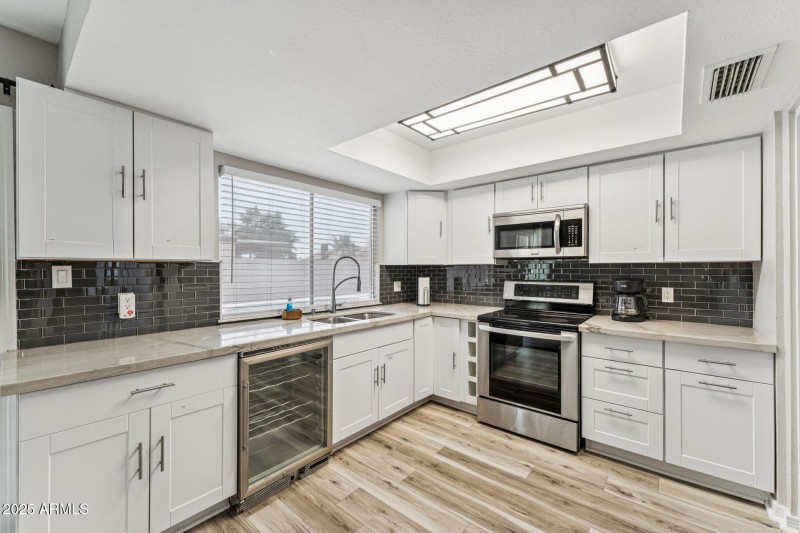 009-kitchen