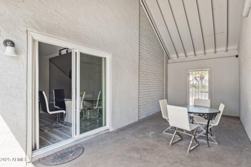 023-patio