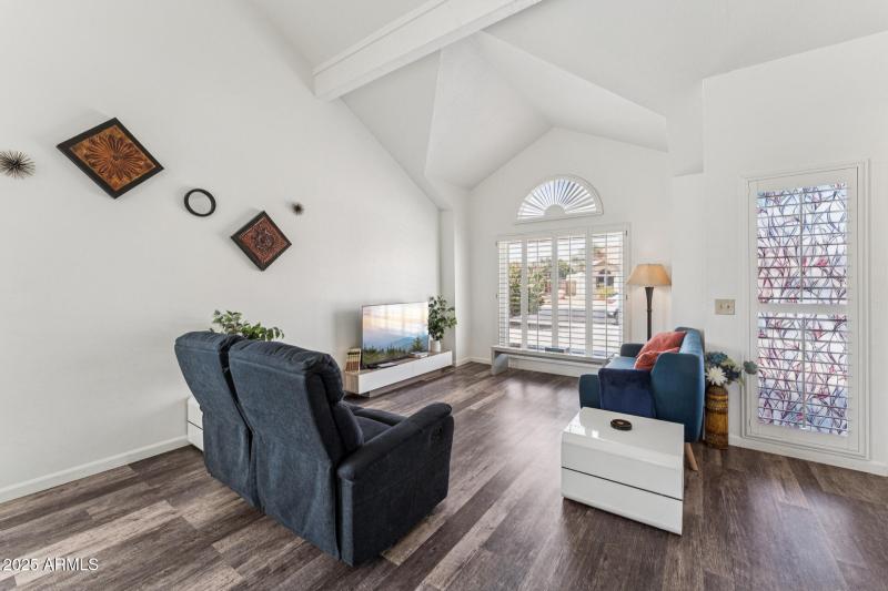 005-living-room