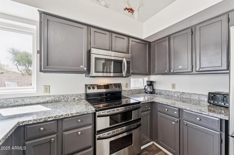 010-kitchen