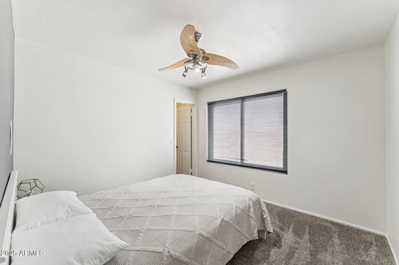 022-bedroom-3