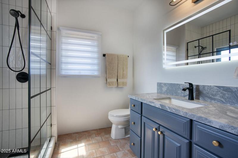 Bedroom 3 En-Suite Bath