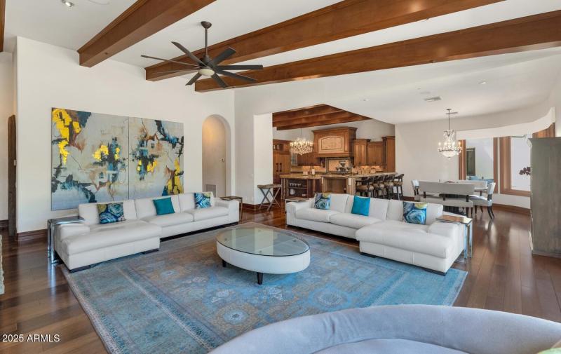 6730 E Sunnyvale Rd-large-013-026-6730 E