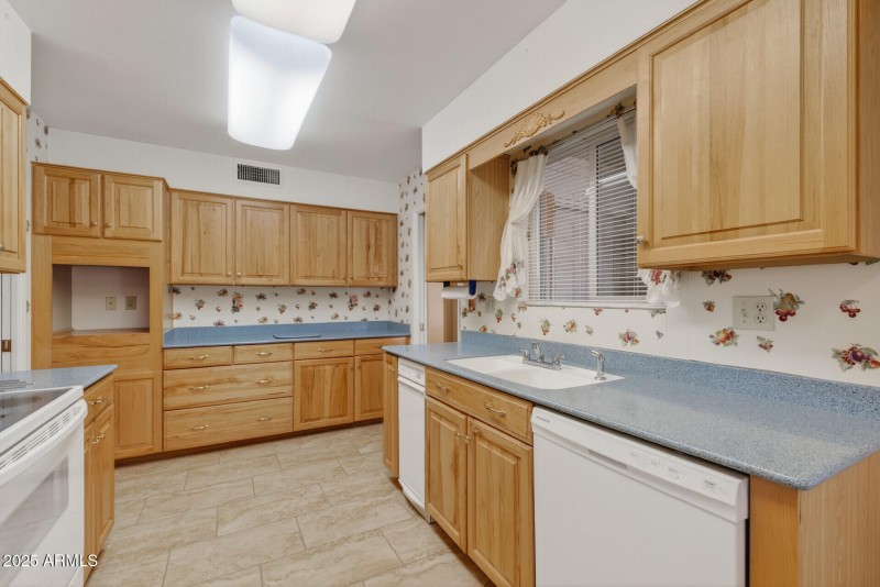29_10801_W_Mountain_View16_mls
