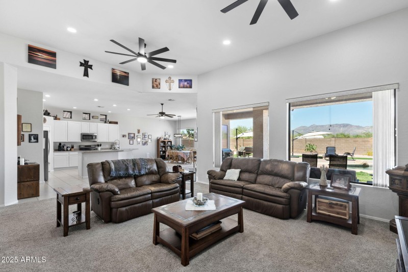 13__11518 E Enrose St