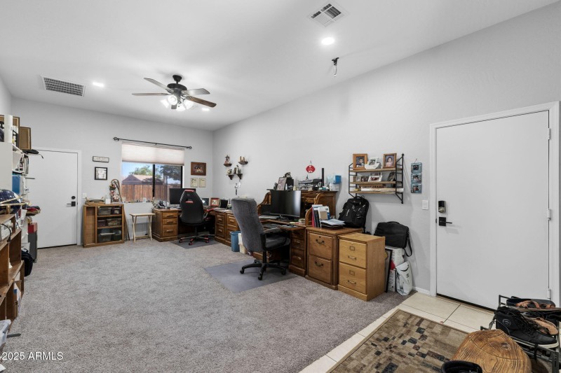 24__11518 E Enrose St