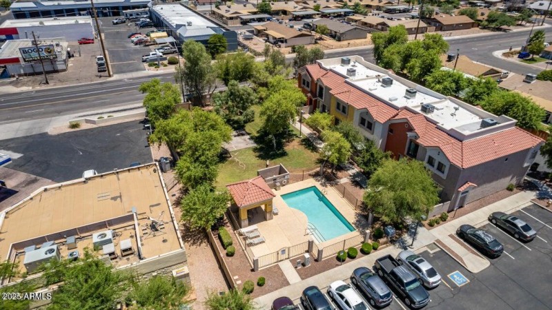 Center Common Area and Pool