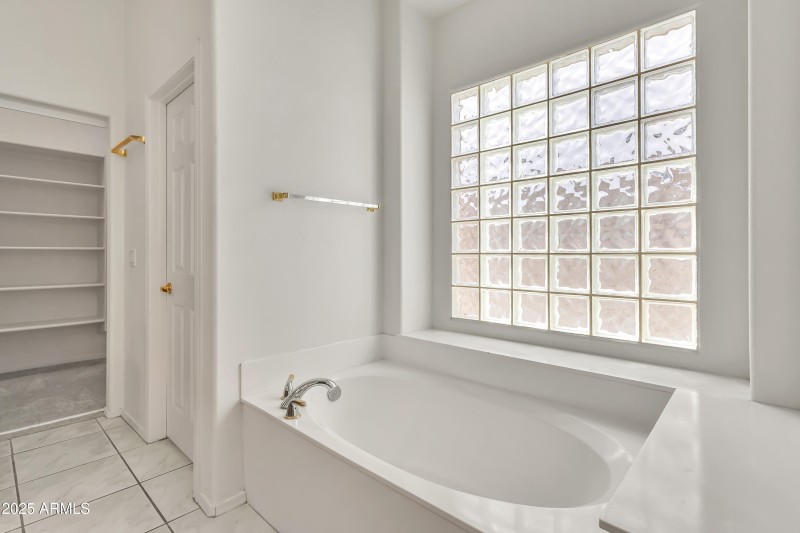 Master Bathroom (1)