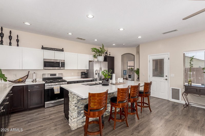 Modern Chef’s Kitchen