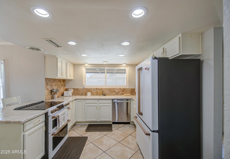 Kitchen 1