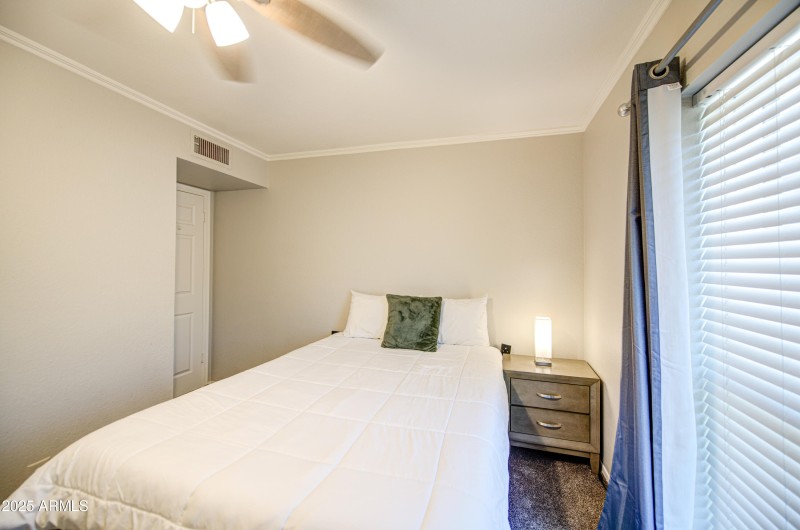 Bedroom 4-pic 2