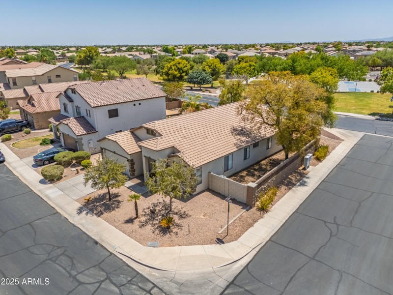 43579 W Sansom Dr-1