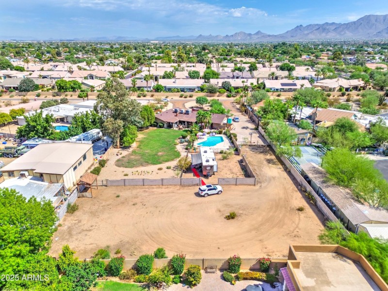 9511 E Gary Rd-6