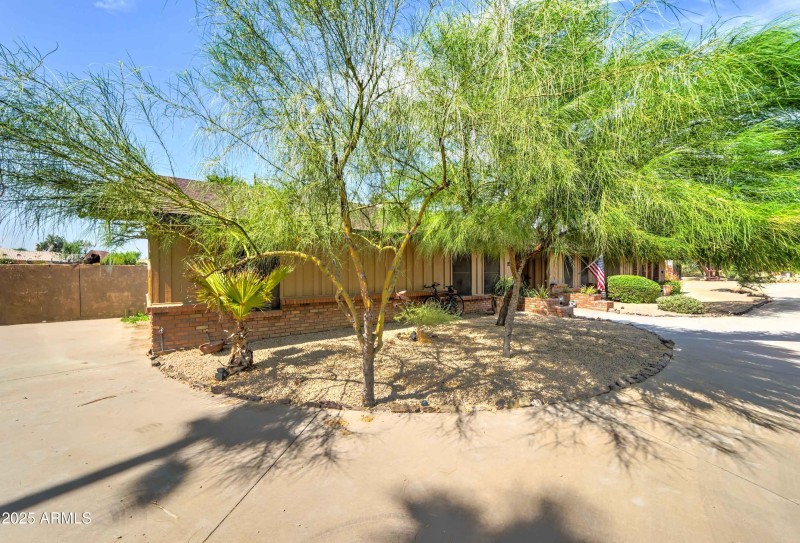 9511 E Gary Rd-10