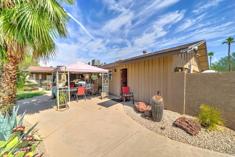 9511 E Gary Rd-12