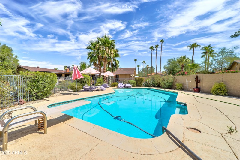 9511 E Gary Rd-15