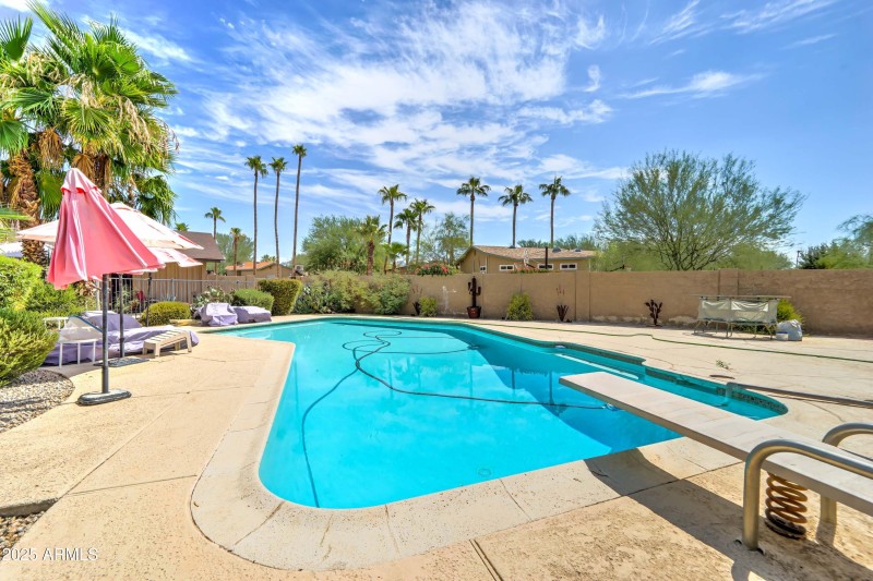 9511 E Gary Rd-16