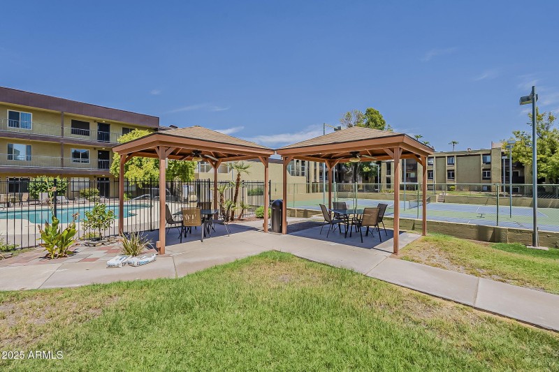 34-web-or-mls-Holmes Ave 140-34