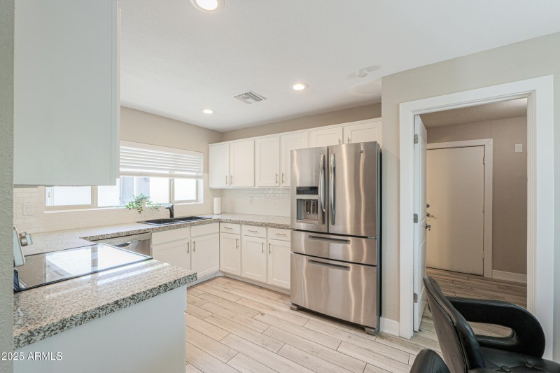 Bright Kitchen