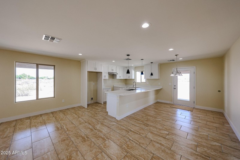Kitchen/Dining Space