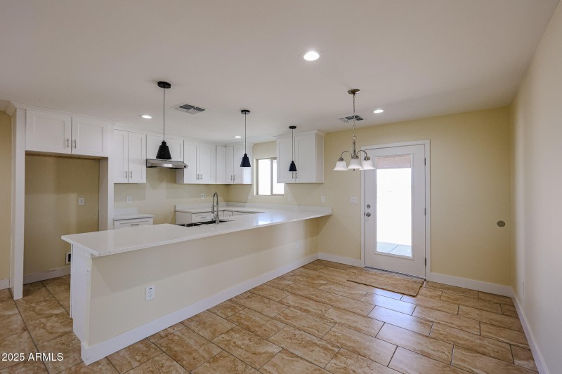 Kitchen/Dining Space