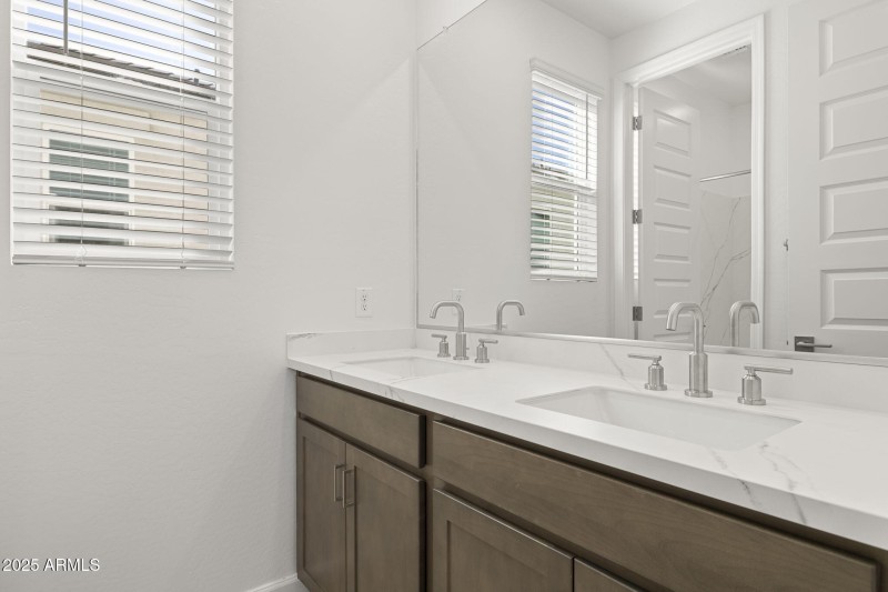 44-web-or-mls-1746-e-questa-dr