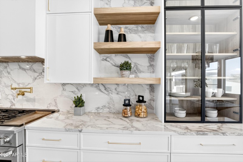 76_144_430_a4m_luxtwins