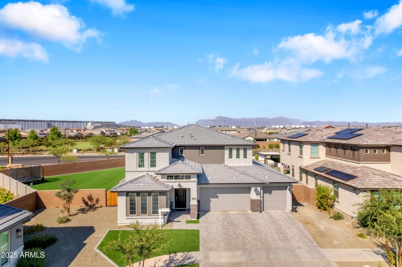 179_499_a4m_luxtwins