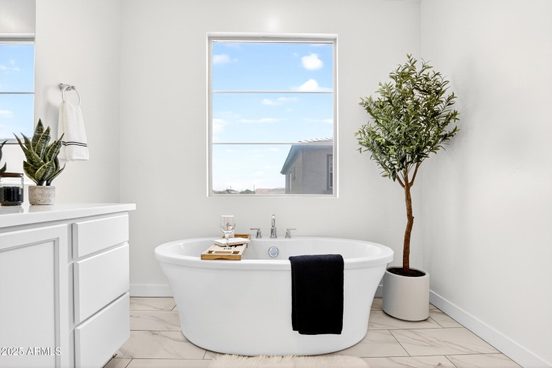 137_040_120_a4m_luxtwins