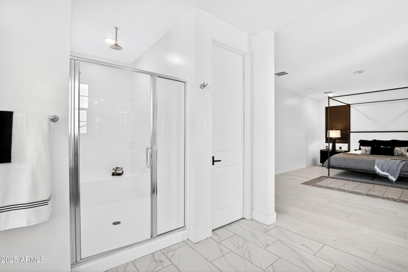 144_047_141_a4m_luxtwins