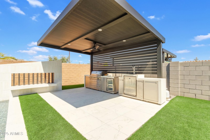 161_175_a4m_luxtwins